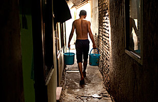 UN Habitat,  WHO, Hidden Cities: Unmasking and overcoming health inequities in urban settings,2010, UN-Habitat head office in Nairobi, Kenya and the World Health Organization.